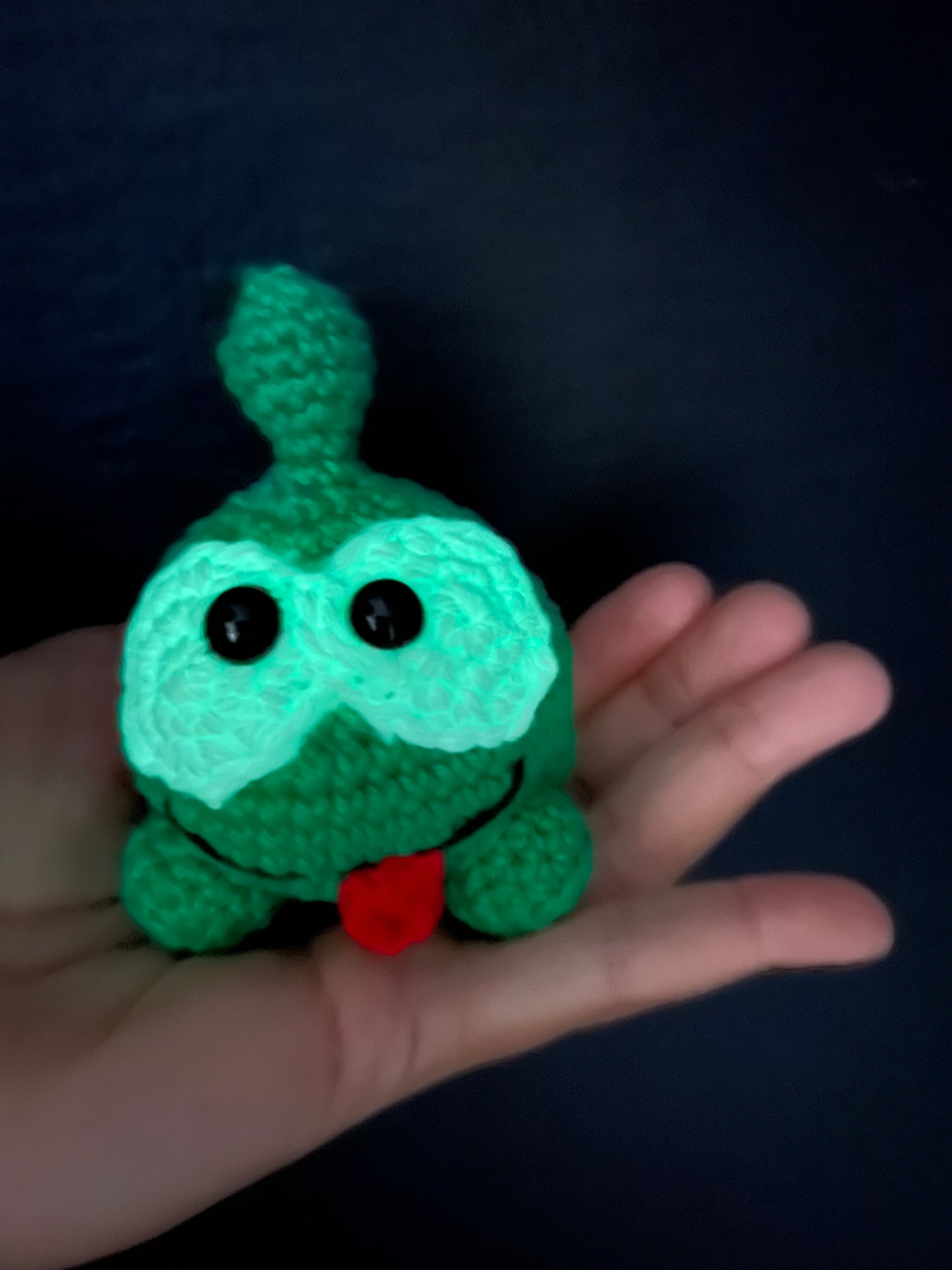 Crochet glow in the dark alien key chain